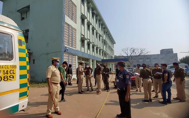 Fire in western Indian hospital kills 10 infants; 7 rescued | iNFOnews.ca