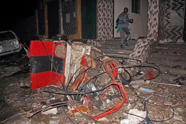 Death toll in bombing in Somalia's capital rises to 20 | iNFOnews.ca