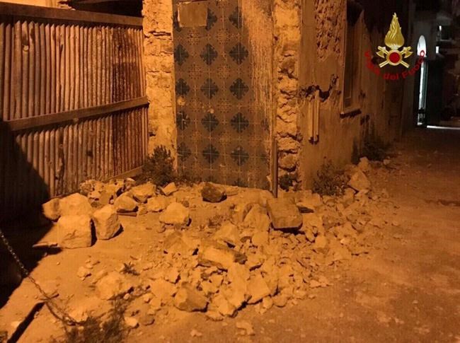 The Latest: Magnitude readings vary widely on Italy quake | iNFOnews.ca The Latest: Magnitude readings vary widely on Italy quake | iNFOnews.ca