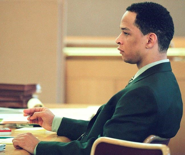 Ex-NFL player out of prison after 18 years for murder plot | iNFOnews.ca