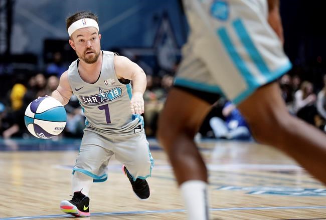 Famous Los leads Home Team in NBA All-Star Celebrity Game | iNFOnews.ca