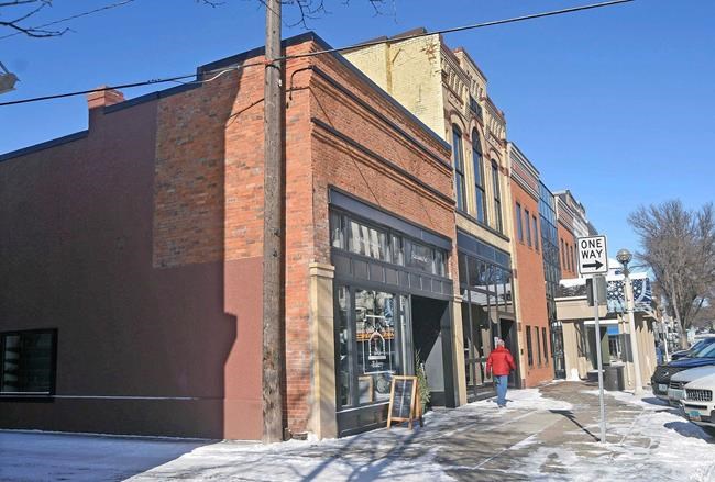 Artist scraps plans for Thunberg mural after boycott threats | iNFOnews.ca