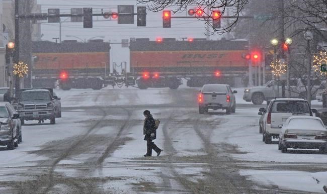 The Latest: Blizzard warning issued in Upper Midwest | iNFOnews.ca