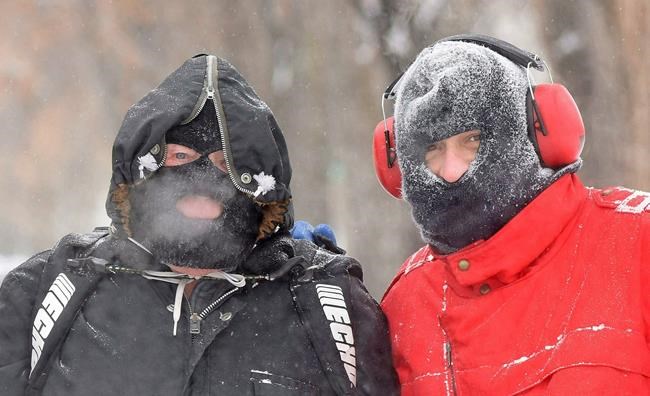 The Latest: Slick road leads to 15-vehicle Missouri pileup | iNFOnews.ca