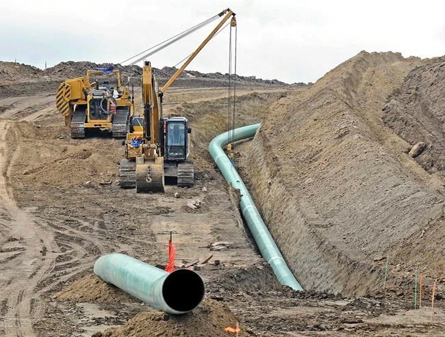 Appeals court temporarily halts Dakota Access line shutdown | iNFOnews.ca