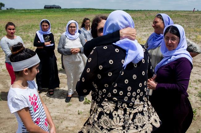 Northern Iraq refugees create national cemetery in Nebraska | iNFOnews.ca