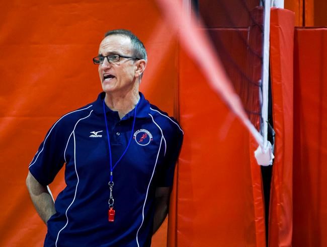 Coach's accusers: Schools should end relationships with him | iNFOnews.ca CP1180850809