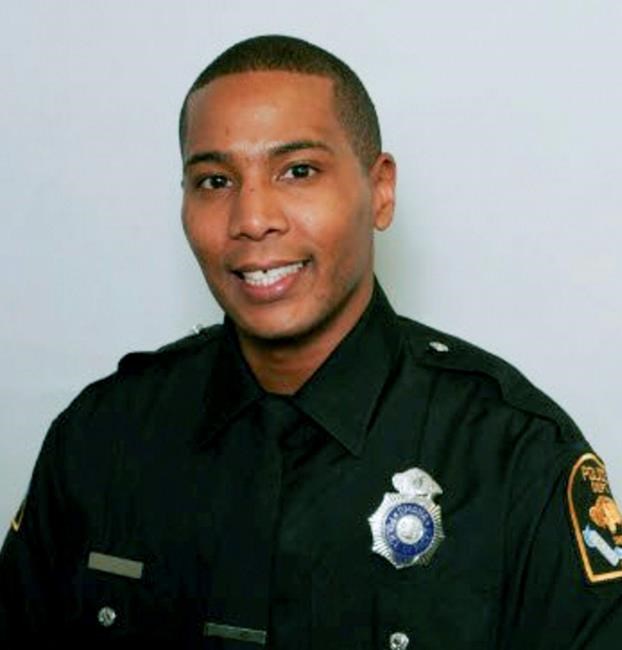 Panel reinstates 3 Nebraska officers fired in stun gun death | iNFOnews.ca