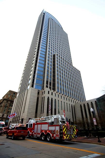 Omaha skyscraper evacuated amid fumes, 25 hospitalized | iNFOnews.ca