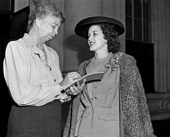 1944 Miss America who inspired WWII effort dies at 92 | iNFOnews.ca