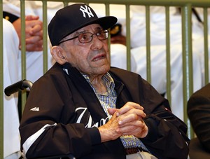 Yogi Berra, a D-Day rocket boat veteran, honoured on 70th anniversary of Normandy invasion | iNFOnews.ca CP28658602