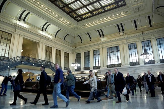 Rail service resumes at New Jersey station after fatal crash | iNFOnews.ca