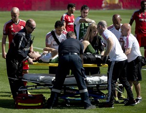 Portland Timbers captain Will Johnson stretchered off after ugly leg injury | iNFOnews.ca CP30064787