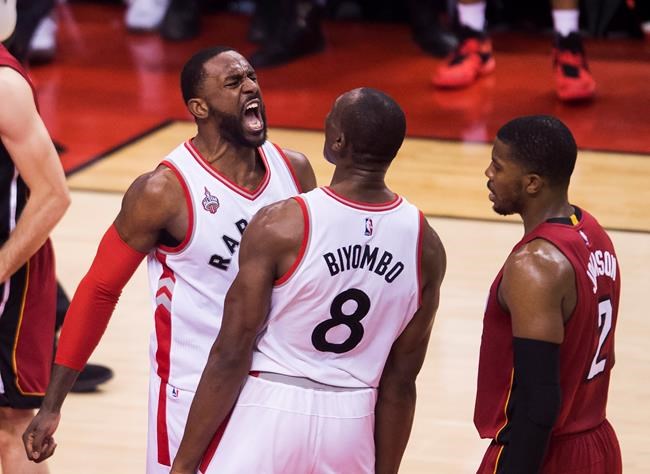 Raptors big men leave marks at both ends of the court as Toronto beats the Heat | iNFOnews.ca