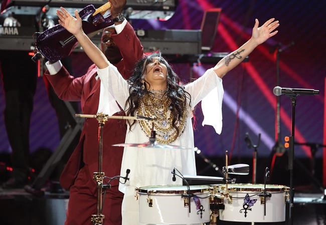 BET Awards full of Prince tributes and political moments | iNFOnews.ca BET Awards full of Prince tributes and political moments | iNFOnews.ca