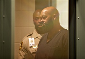 Suge Knight hospitalized after fall in Vegas jail; will post $75,000 bail on robbery charge | iNFOnews.ca CP30548247