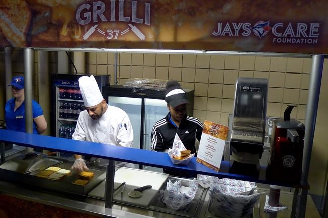 Jays pitcher Jason Grilli manages to turn simple sandwich into a force for good | iNFOnews.ca