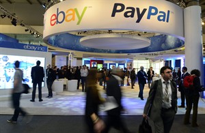 In a reversal, EBay plans to split off PayPal business in 2015, CEO Donahoe to leave | iNFOnews.ca CP30099308