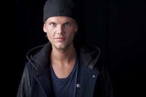 36 sent to hospitals with 'medical issues' at Swedish DJ's Boston dance music show | iNFOnews.ca CP28911947