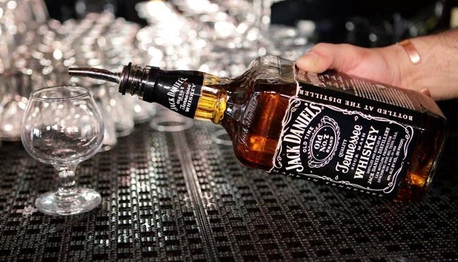 Whiskey makers face worsening hangover from trade dispute | iNFOnews.ca