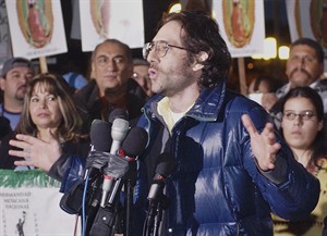 American Apparel board votes to oust founder Dov Charney as chairman and CEO | iNFOnews.ca CP28817361