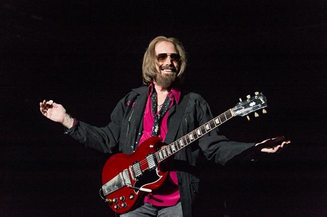 'Super fan' buying childhood home of rocker Tom Petty | iNFOnews.ca