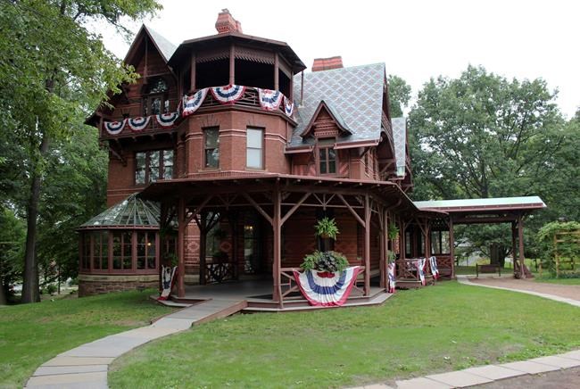 Novelist David Baldacci gifts $1M to Mark Twain home | iNFOnews.ca Novelist David Baldacci gifts $1M to Mark Twain home | iNFOnews.ca