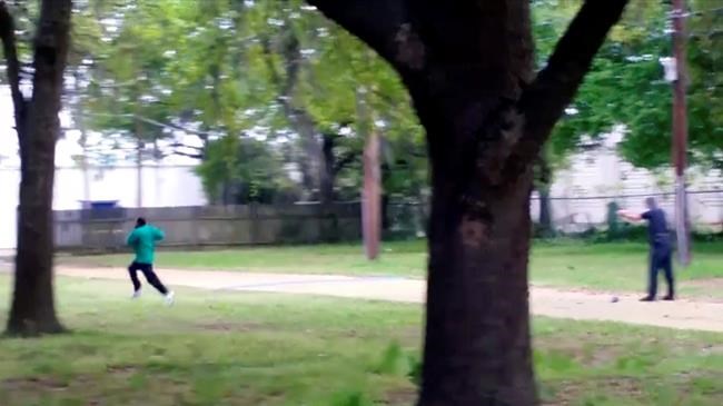 Jurors review video of officer killing unarmed fleeing man | iNFOnews.ca Jurors review video of officer killing unarmed fleeing man | iNFOnews.ca