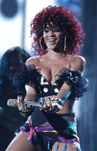 Rihanna, Drake lead with 5 MTV Video Music Award nominations each; Katy Perry has 4 nods | iNFOnews.ca Rihanna, Drake lead with 5 MTV Video Music Award nominations each; Katy Perry has 4 nods | iNFOnews.ca