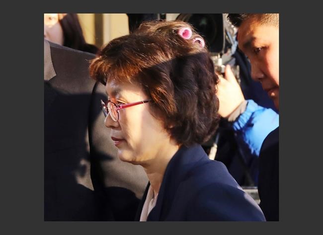Korean judge hair rollers seen as sign of hardworking women | iNFOnews.ca