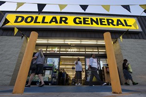 Dollar General launches hostile, $9.1 billion bid for rival discounter Family Dollar | iNFOnews.ca CP29832549