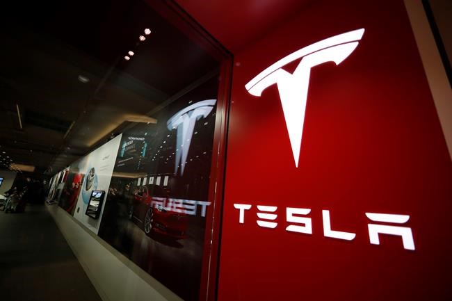 US safety agency gathering info on Tesla parking lot feature | iNFOnews.ca