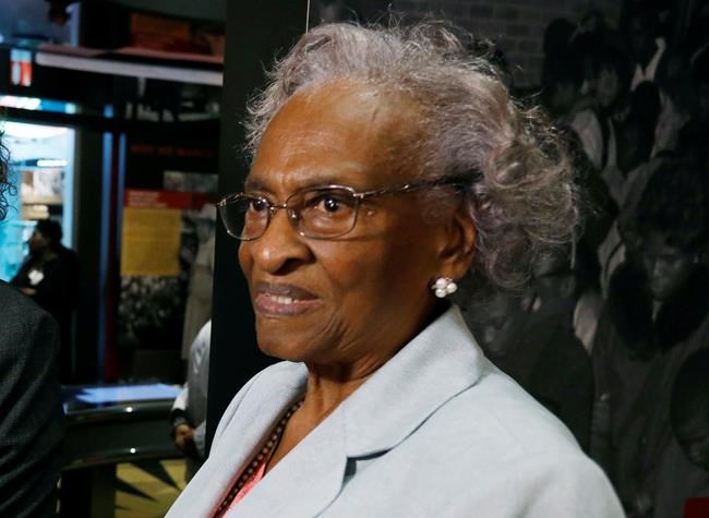 Rebel flag on civil rights hero's grave gets widow's pardon | iNFOnews.ca