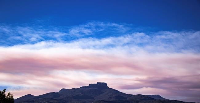 Wildfire burns empty Boy Scouts' buildings in dry New Mexico | iNFOnews.ca