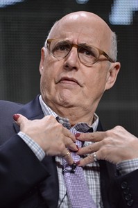 'Transparent': When a man loves a woman and she's him, as played by Jeffrey Tambor brilliantly | iNFOnews.ca