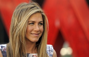 Jennifer Aniston, Justin Theroux engaged | iNFOnews.ca CP19772855