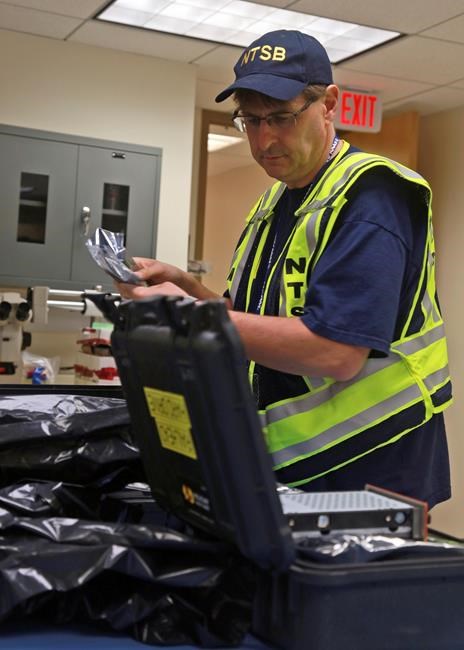 Investigators analyze data recorder from NJ train crash | iNFOnews.ca
