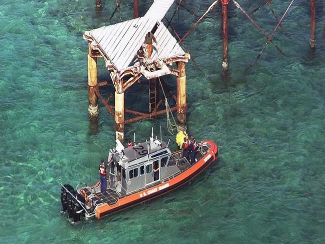 Lawsuit: Cubans who scaled Keys lighthouse should stay in US | iNFOnews.ca