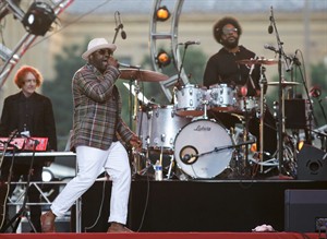 Eclectic lineup including Meek Mill, Nick Jonas, Jamie Foxx and Queen Latifah close Roots jam | iNFOnews.ca CP31792967