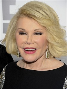 Joan Rivers' family says ailing comedian being 'kept comfortable' in New York hospital | iNFOnews.ca