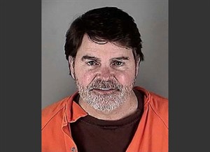 Police video shows Fox News anchor Gregg Jarrett struggling with airport officers | iNFOnews.ca CP28901033