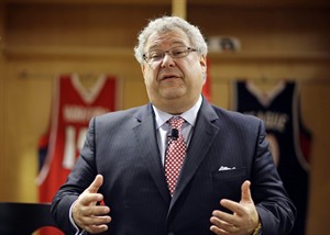 Hawks apologize for not fixing racially inflammatory words and innuendos | iNFOnews.ca CP29876272