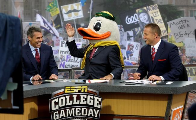 Headgear rules: Lee Corso, 81, signs extension with ESPN | iNFOnews.ca