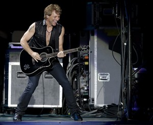 AP sources: Bon Jovi part of Toronto group looking to buy NFL's Buffalo Bills | iNFOnews.ca CP29182368