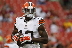 Fallen star: Browns WR Josh Gordon suspended by NFL for entire 2014 season for drug violation | iNFOnews.ca CP29654441