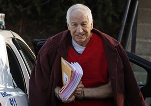 Lawsuit alleges Sandusky abused boy after shopping trip, attending Penn State game in 2008 | iNFOnews.ca CP29746067