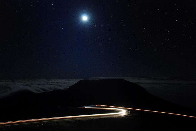 Maui's 'top of the world' sunrise view leads to overcrowding | iNFOnews.ca