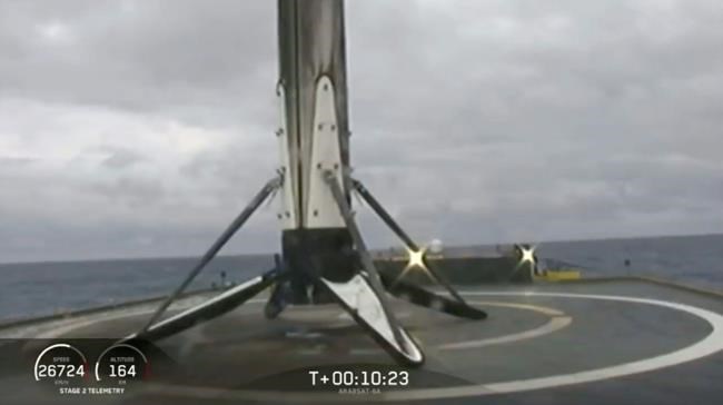 SpaceX's recovered core booster damaged in rough seas | iNFOnews.ca