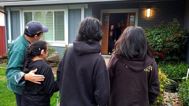 Hugs and kisses, deferred: Pandemic cuts physical contact | iNFOnews.ca