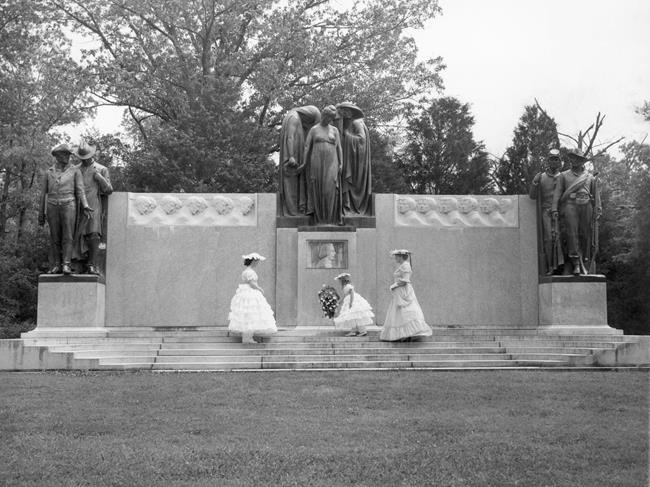 Women's group behind rebel memorials quietly battles on | iNFOnews.ca Women's group behind rebel memorials quietly battles on | iNFOnews.ca